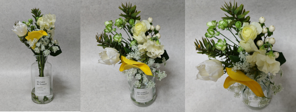 アンドプランツお花の定期便ミディアムを花びんに生けた